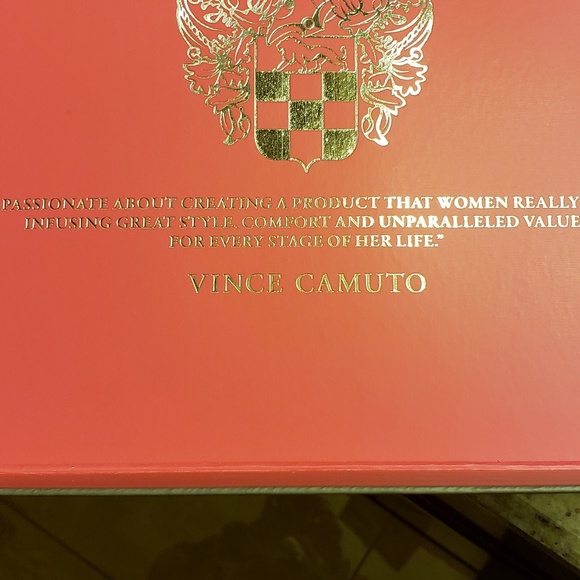 NEW Vince Camuto Black Leather Sneakers w/Tassels - Picture 6 of 7